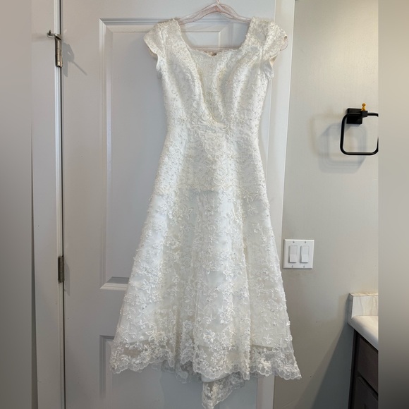 Chic White & Ivory Lace Wedding Dress (Homecoming or Prom)